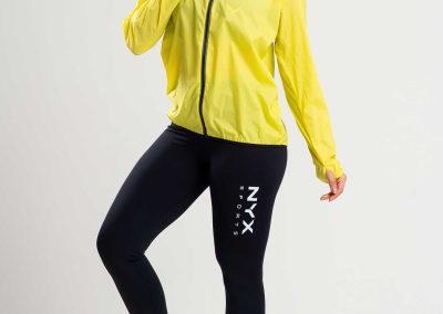 Imagem alternativa de uma blusa Corta vento limão feminina